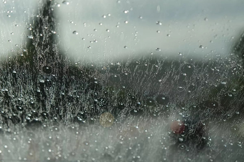 Штормовое предупреждение объявлено в Краснодарском крае из-за сильных ливней