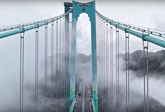 В Китае открыли самый высокий мост в мире высотой 625 метров