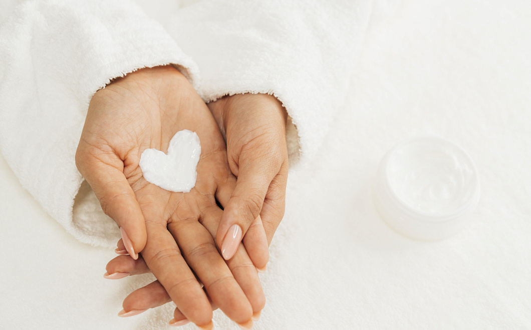 Эти домашние рецепты помогут вернуть нежность рук зимой