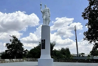 Мемориальный комплекс отремонтировали в Кавказском районе