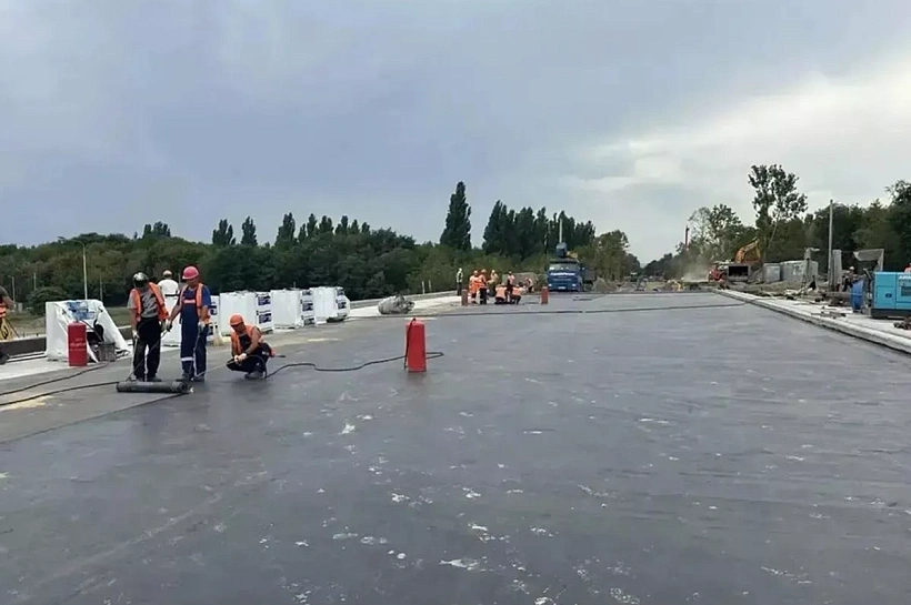 Автомобильное движение по двум полосам на Фадеевском путепроводе в Краснодаре запустят в сентябре