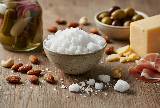 Почему постоянно хочется солёного: скрытые причины и сигналы организма