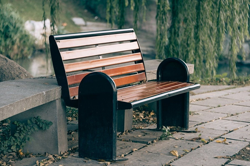  Кубанский пенсионер оставил под лавочкой 1 млн рублей для мошенников