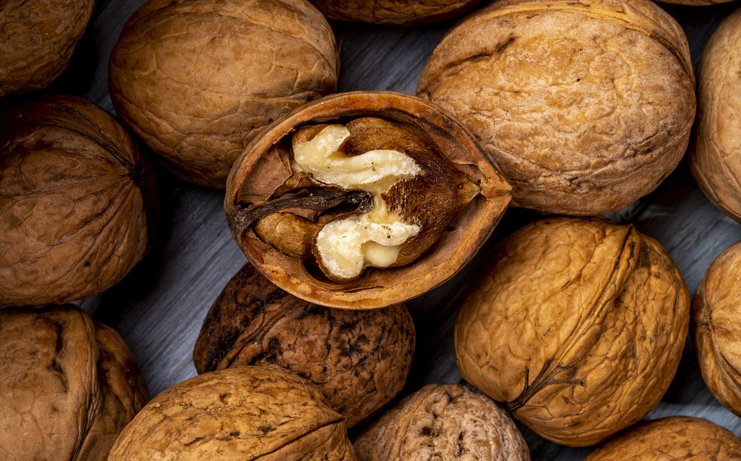 Природный продукт здоровья: чем полезен грецкий орех