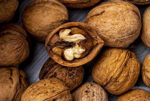 Природный продукт здоровья: чем полезен грецкий орех