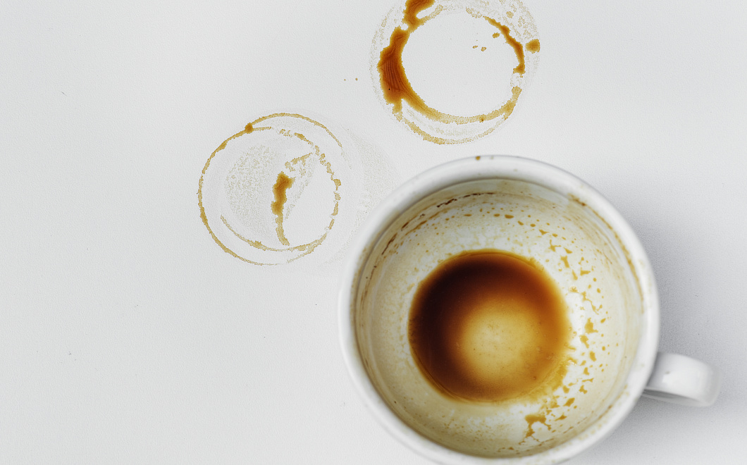 Пятна пропадут легко: любители чая часто сталкиваются с проблемой въевшихся следов