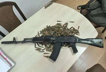 Кубанец привез из зоны СВО автомат Калашникова и патроны и пытался незаконно их продать