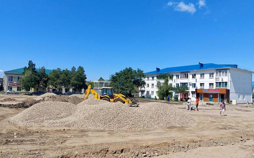 Благоустройство центральной площади Белореченска по нацпроекту «Жилье и городская среда» выполнили на 10%
