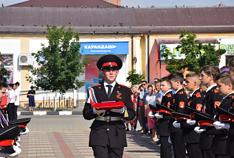 В Каневской матери погибшего солдата передали орден Мужества