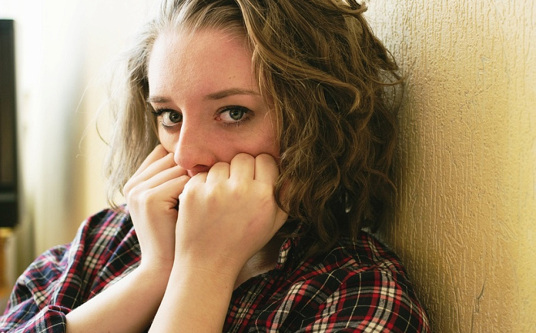 Пять привычек, из-за которых быстро стареет кожа лица