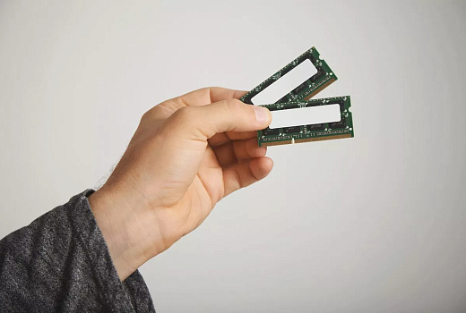 Micron прогнозирует дефицит чипов памяти для ПК и смартфонов в 2026 году