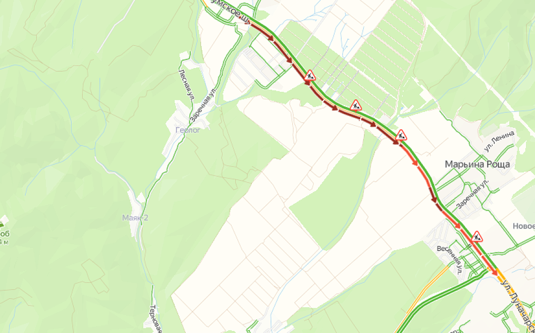 Глухой затор образовался на Сухумском шоссе при въезде в Геленджик