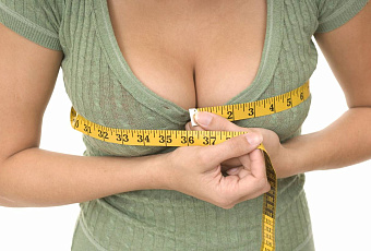 Что способно увеличить / уменьшить женскую грудь?