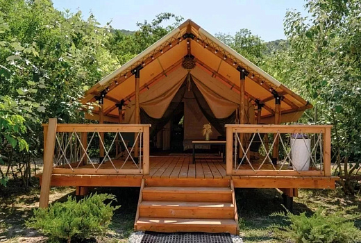 Краснодарский край вошел в топ-3 регионов России по спросу на глэмпинги