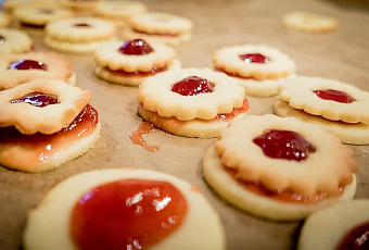 Нежность в пропорциях: идеальное песочное тесто 1:3 — раскрываем секреты шелковистой текстуры