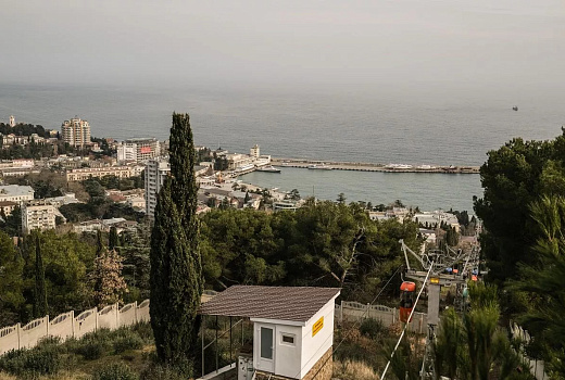 АТОР: 400 тысяч туристов в Крыму после атаки БПЛА, бронирования временно снизятся