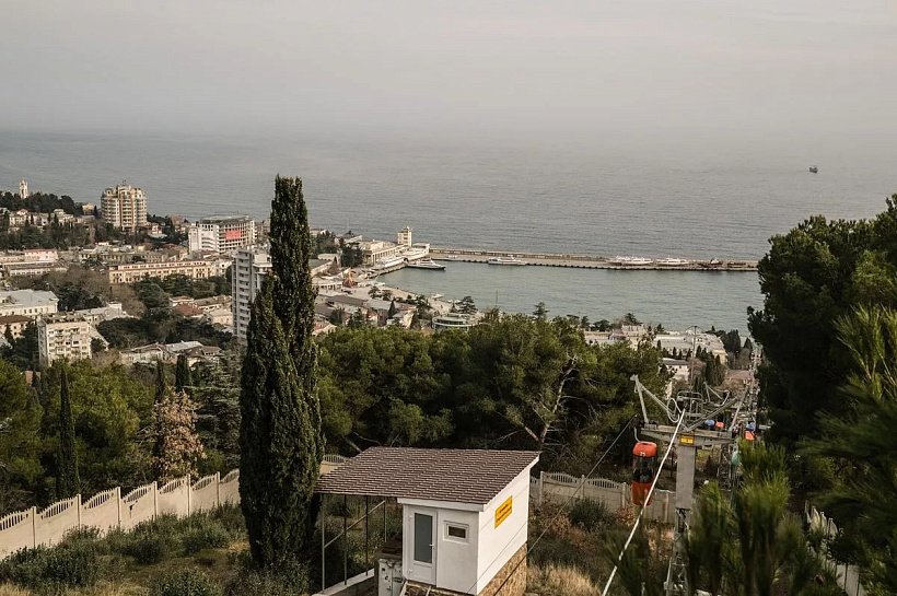 АТОР: 400 тысяч туристов в Крыму после атаки БПЛА, бронирования временно снизятся