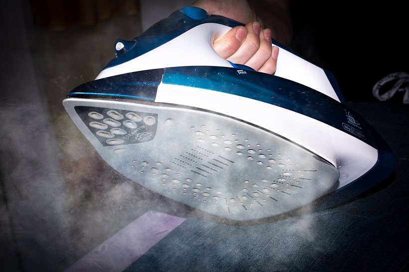 Как почистить утюг от нагара и накипи при помощи подручных средств