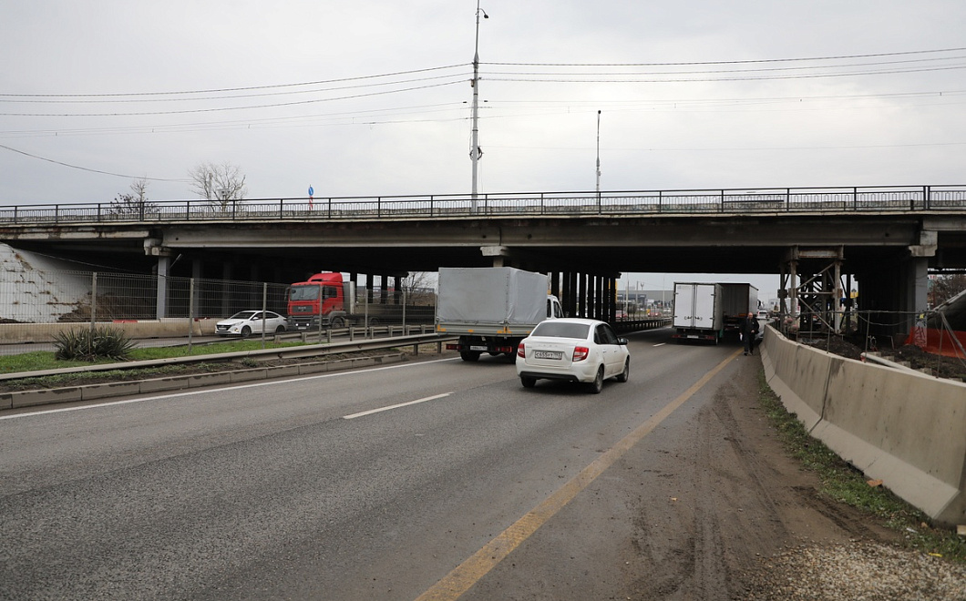 В Краснодаре ограничат движение по Фадеевскому путепроводу с 6 декабря