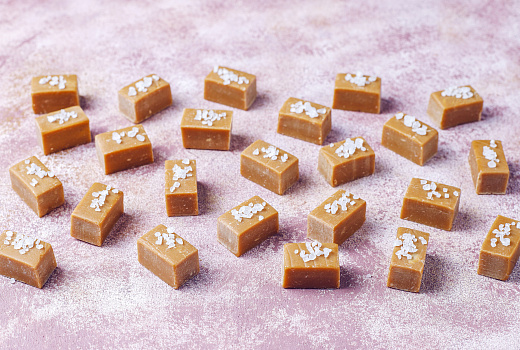 Опасность для зубов: почему стоит быть аккуратным с твердыми конфетами 