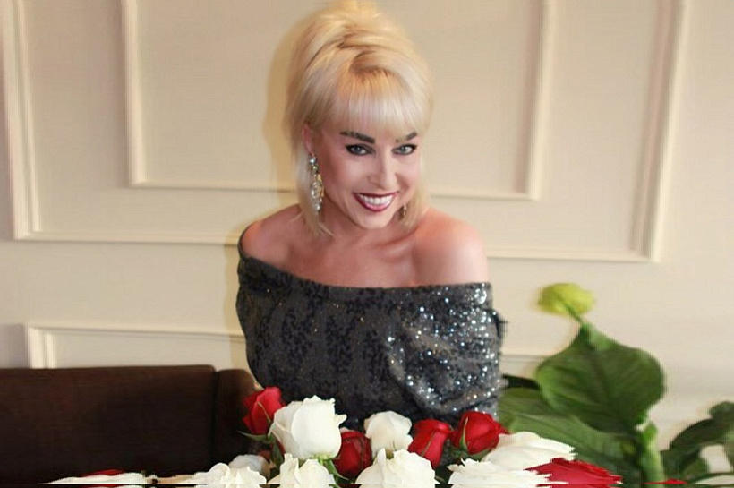 Любимая певица покойного Жириновского только сейчас нашла в себе силы слезть с огурца