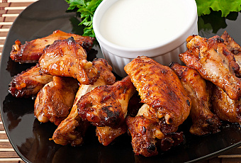 Куриные крылышки в маринаде с Red Bull: безумный рецепт, который покорил соцсети