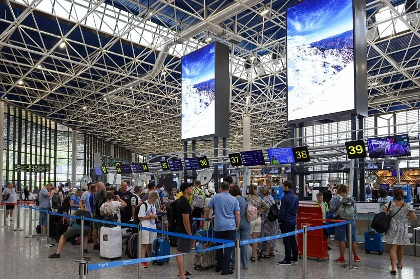 В аэропортах Сочи и Геленджика ввели ограничения