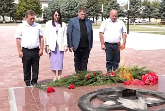 В Белой Глине обновили мемориал павшим землякам: у Вечного огня объединили память о Великой Отечественной и героях СВО
