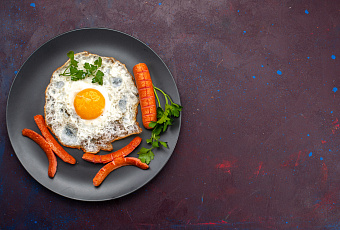 Разбиваем мифы: яичница — не лучший способ начать утро