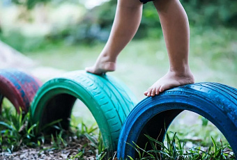 Штраф до 250 тысяч рублей за использование старых шин на детских площадках