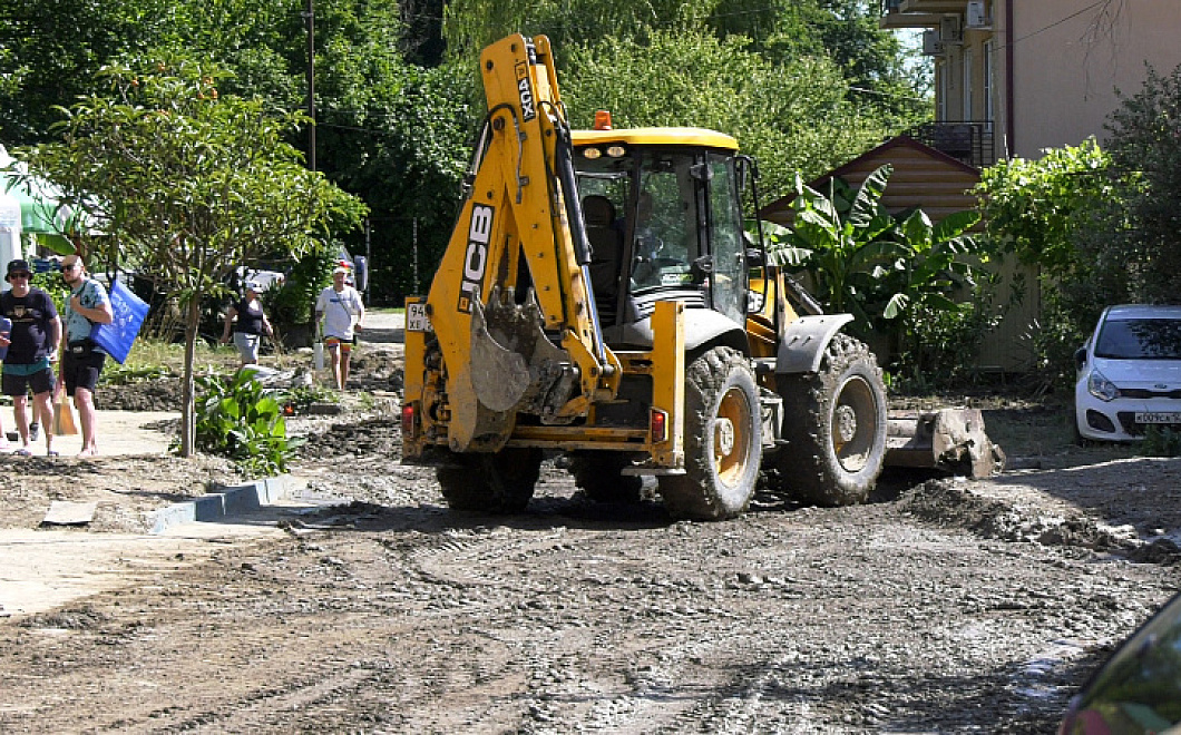 Количество пострадавших во время разгула стихии домов в Сочи выросло до 98