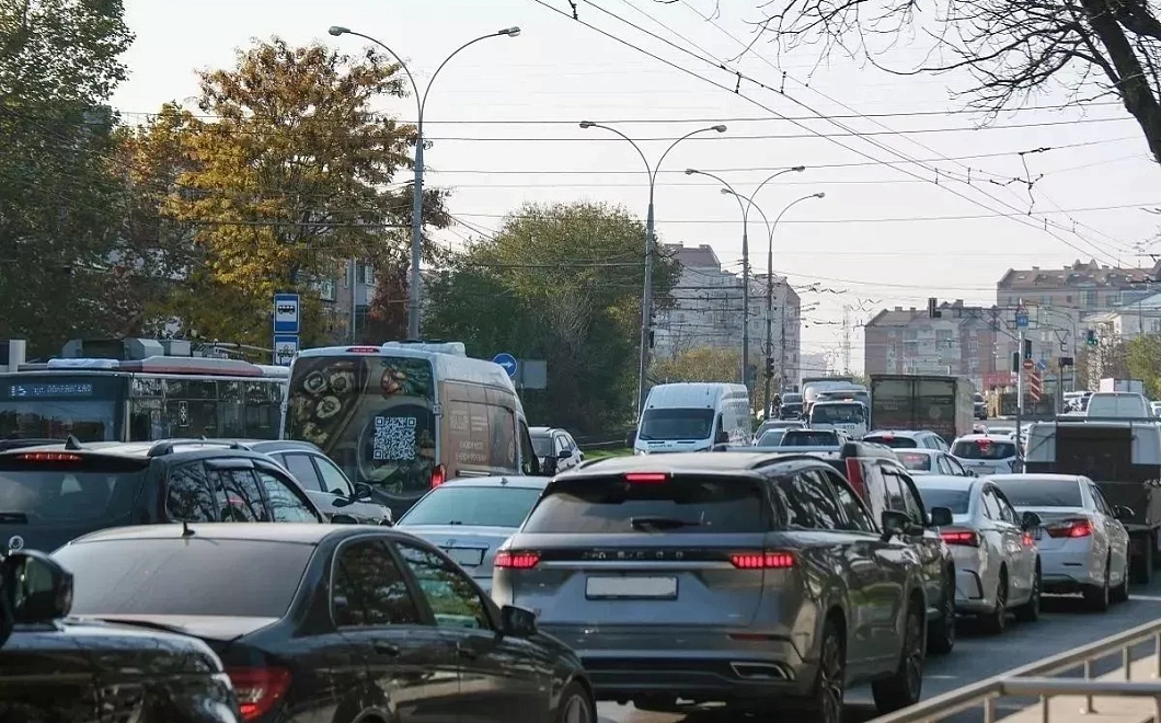 Опрос показал, что кубанские автолюбители думают о медленных водителях