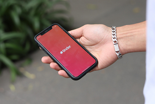 Tinder уходит из России