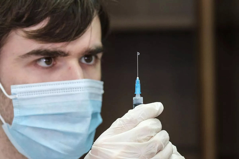 SuperJob: 70% краснодарцев скептически относятся к вакцинации от гриппа
