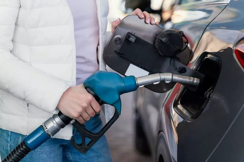 В Крыму ввели ограничение продажи бензина до 20 литров в одни руки