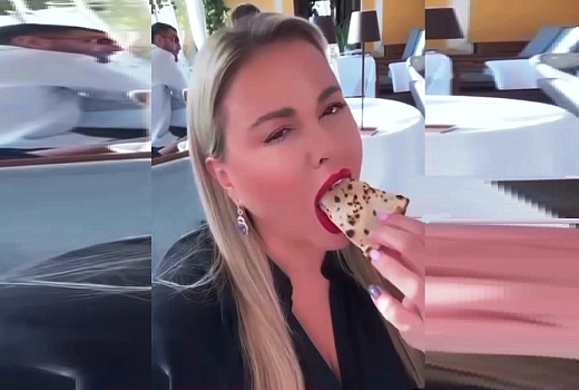 «Притесь!»: Анна Семенович напихала себе полный рот пиццы, имитируя страстный секс