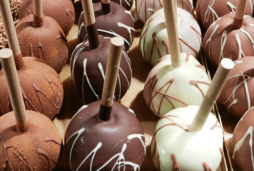 Яблоки в шоколаде: спасительный тандем от рака