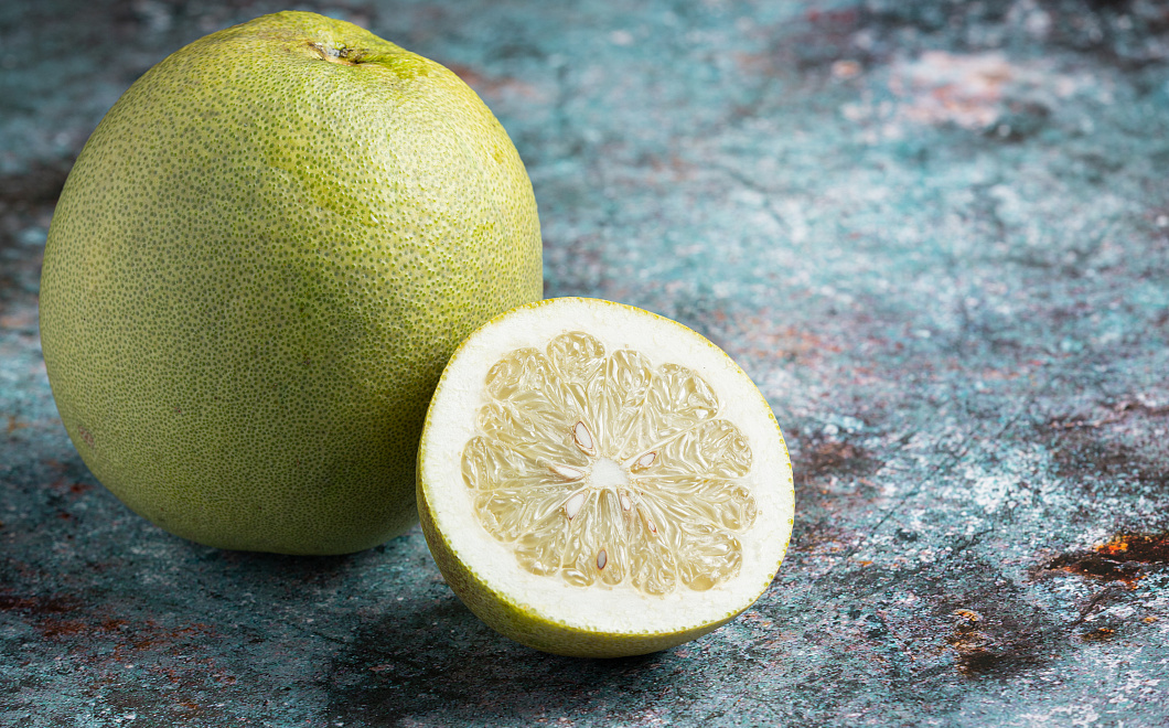 Заряд энергии в каждом кусочке: чем полезно помело