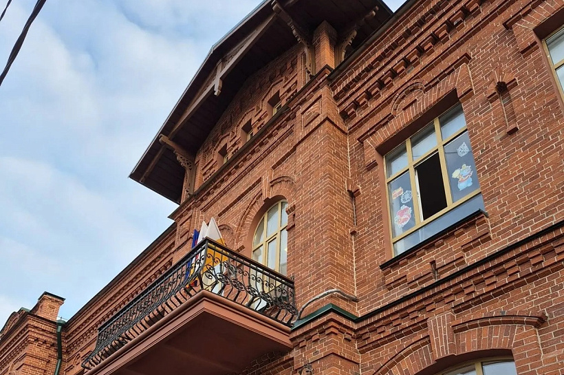 В Краснодаре завершили реставрацию исторического здания лицея №12