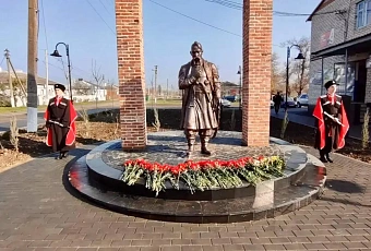 В станице Чепигинской открыли обновлённый сквер имени атамана Чепеги