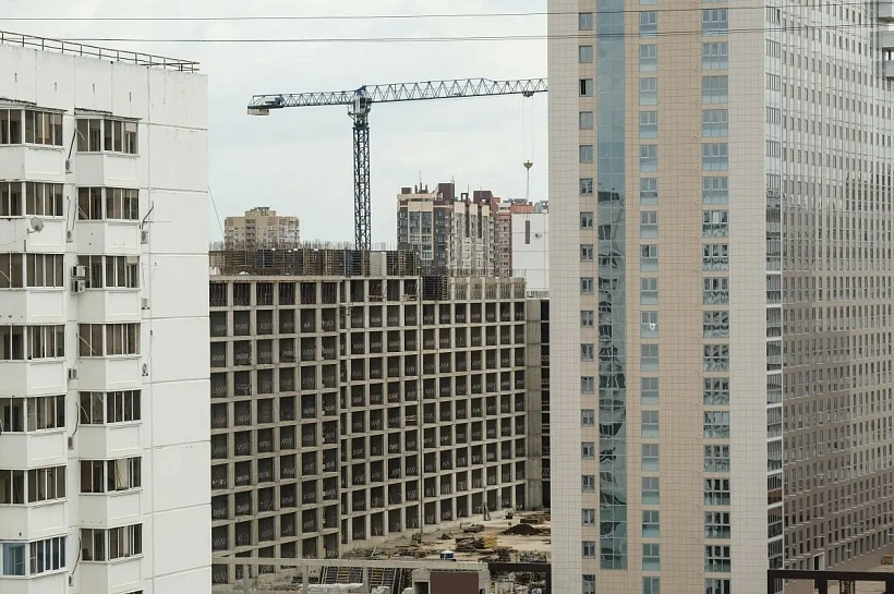 Краснодарский край накопил 37,3 тыс. непроданных квартир на фоне роста объема строительства