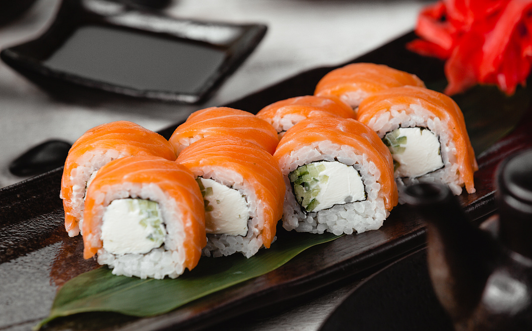 Вкусно, но коварно: почему не стоит злоупотреблять роллами