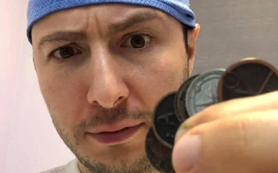 Нумизмат в белом халате: эндоскопист собрал коллекцию проглоченных детьми сувенирных монет