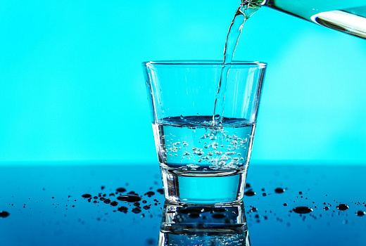 А у нас в бутылке газ: когда полезна газированная вода