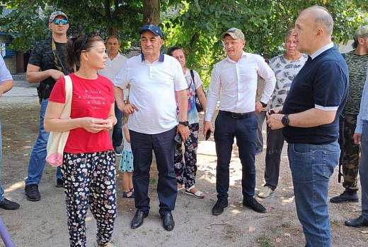 Глава Адыгеи посетил Генический район Херсонской области, над которым республика взяла шефство