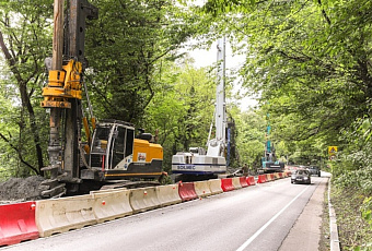 Работы на оползневом участке трассы в Нижнем Учдере планируют завершить до Нового года