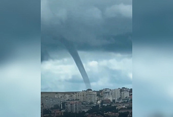 Страшно красиво: у берегов Геленджика замечен мощный смерч
