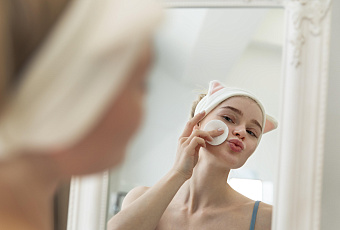 Пока, черные точки: как избавиться от сальных нитей на лице