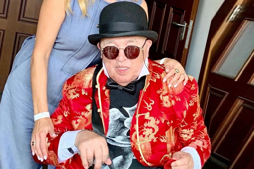 Сиделку опять посадят: ухаживавший за покойным модельером Славой Зайцевым сбежал с деньгами