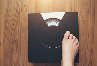 Растяжки атакуют: основные причины появления и эффективные методы борьбы